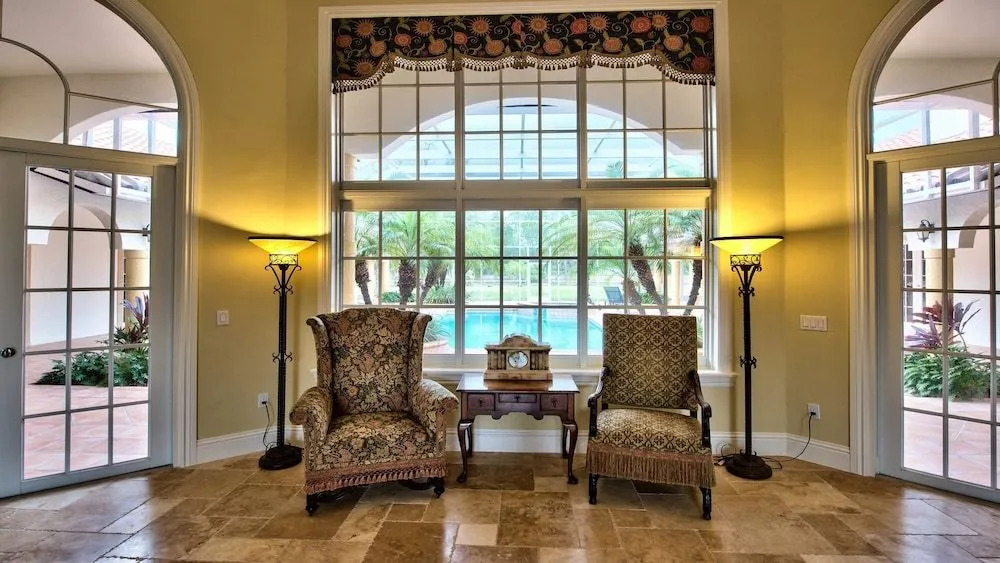 Solterra Vacation Rental: Luxury 3-BR Condo with Lake & Golf Views. Access to Luxury Pool, Hot Tub, and Golf Courses at Lely Resort. Close to Naples Beaches, 5th Avenue S, and Marco Island
