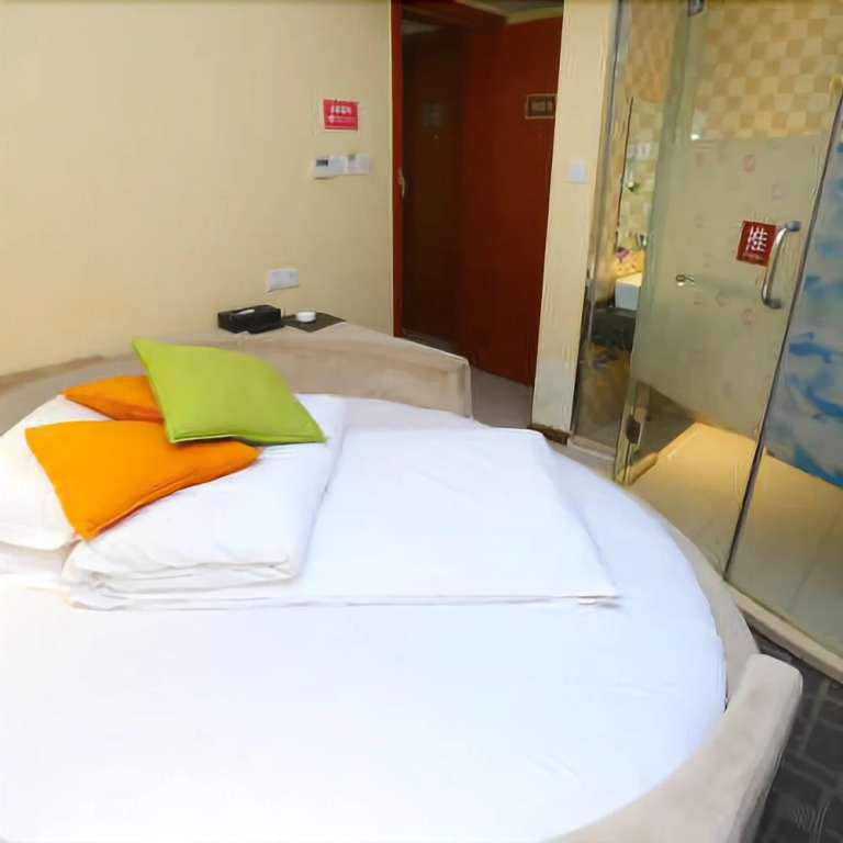Answer Roof Garden Hotel (Sichuan University Wangjiang Campus Jiuyan Bridge)