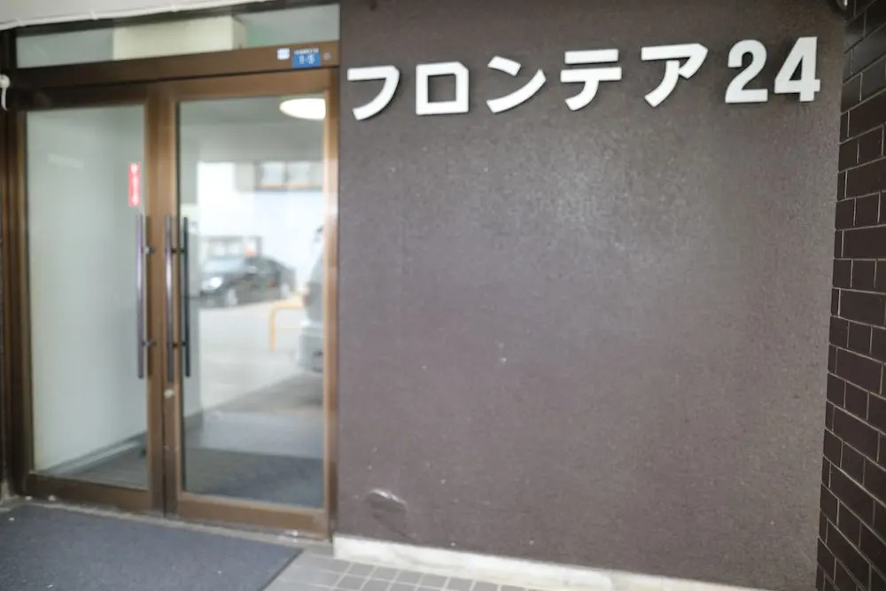F24-605 Premium Studio, 1min from Subway