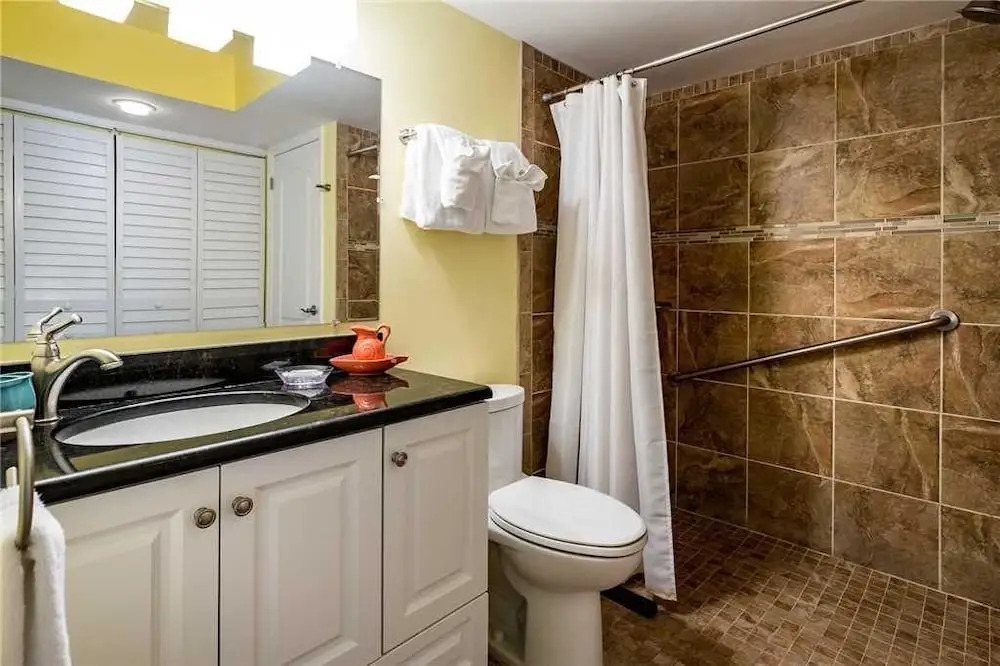 Estero Beach & Tennis 305B - One Bedroom Condo
