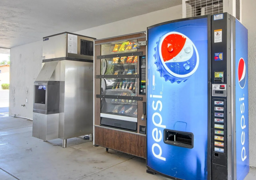 Motel 6-Fresno, CA - Blackstone North