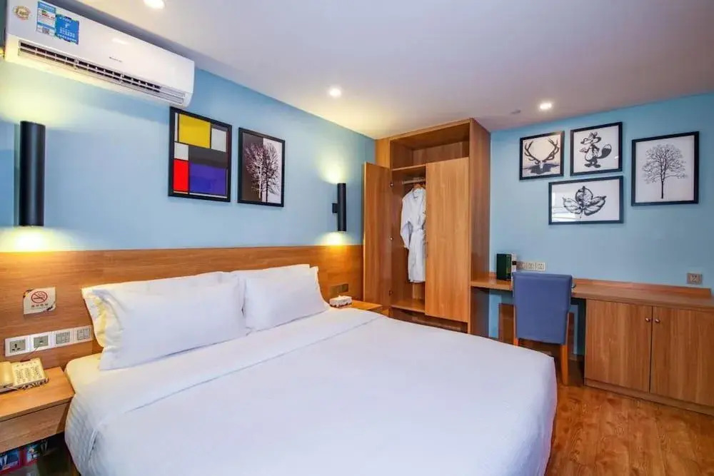 Maker Hotel