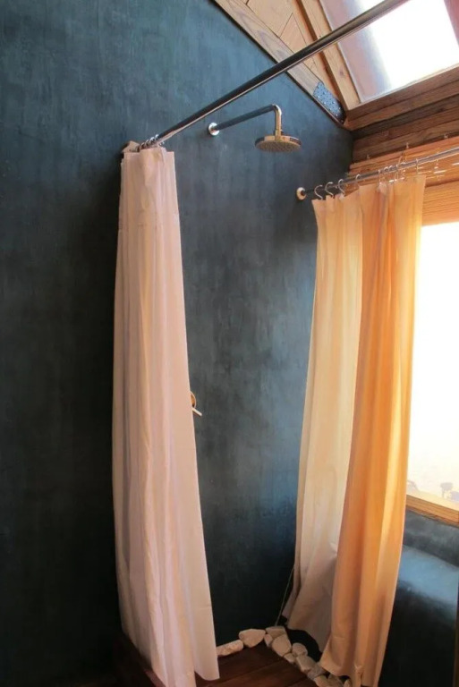 Caliu Earthship Ecolodge