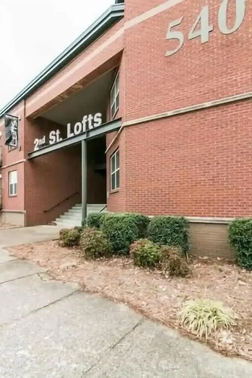 Loft #105