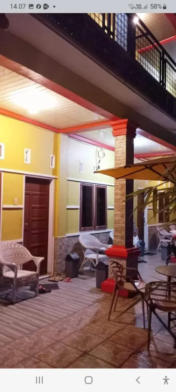 WISMA SUNRISE GUEST HOUSE 10 minutes by walking to the big fruit market in Berastagi