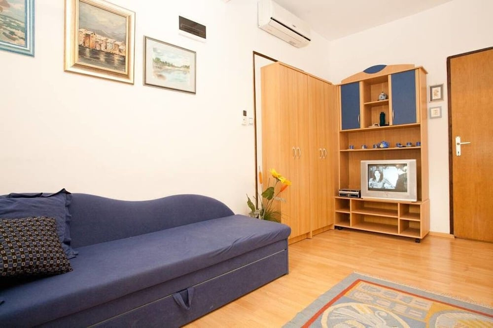 Apartments Miro