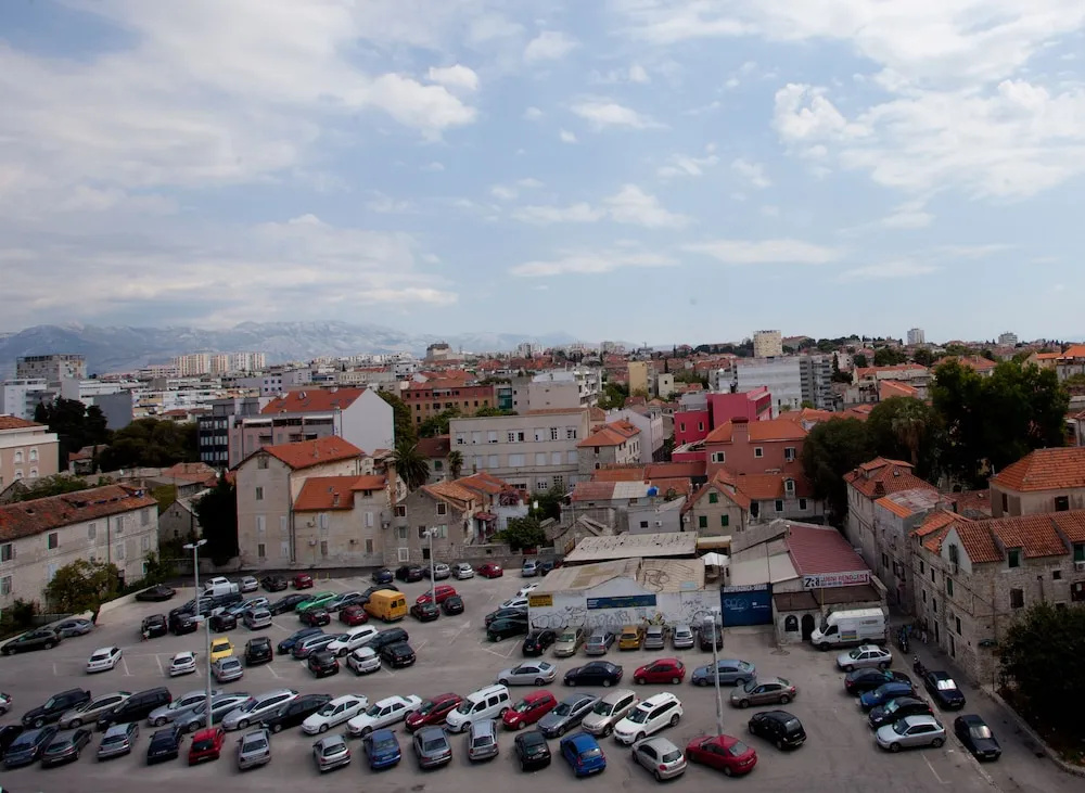 Aspalathos Residence