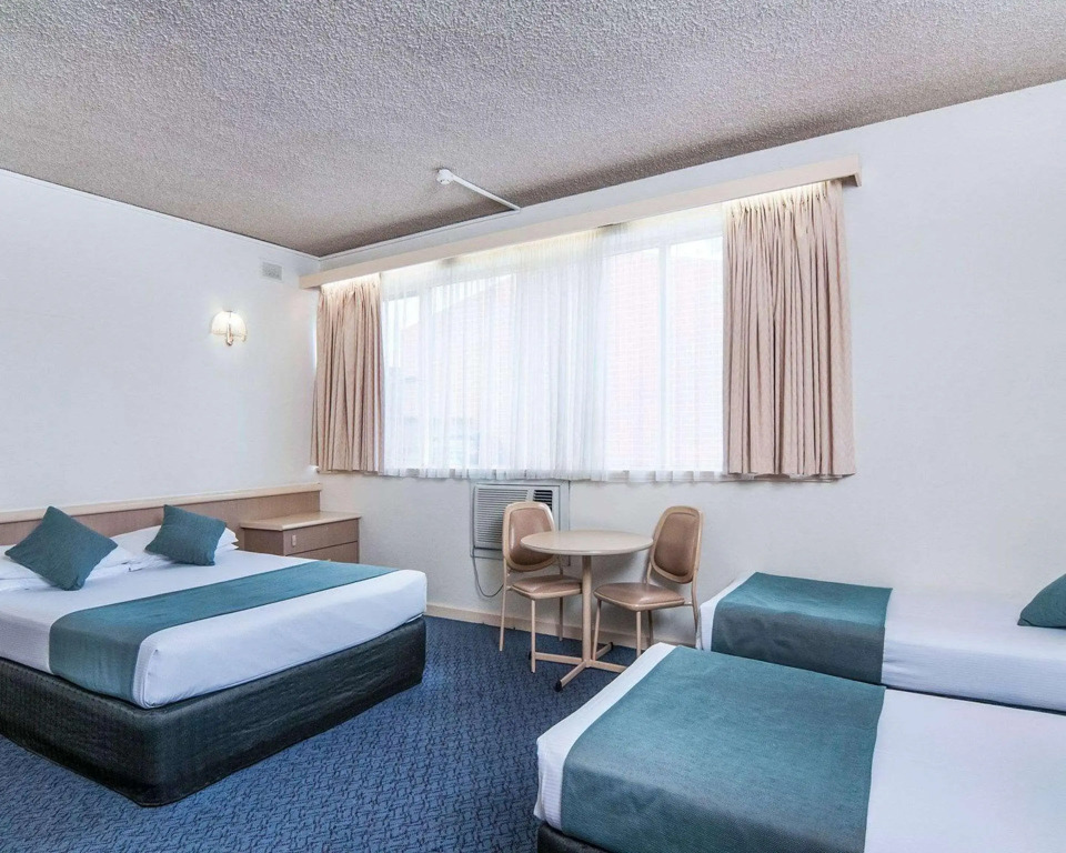 Comfort Inn Regal Park