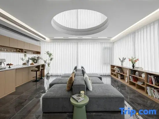 Lakeside Residence（ Grassland in Anji）