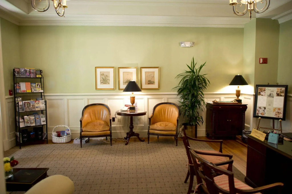 Fulton Lane Inn