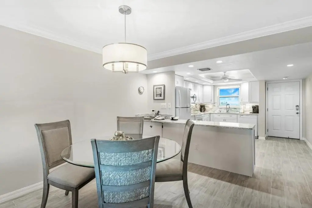 Terra Mar 706, 2 Bedroom, Sleeps 6, Beach Front, Heated Pool, Elevator