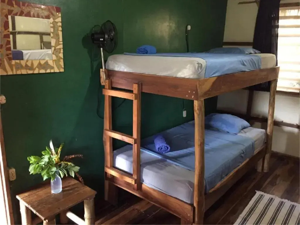 Hostel Clandestino Maderas