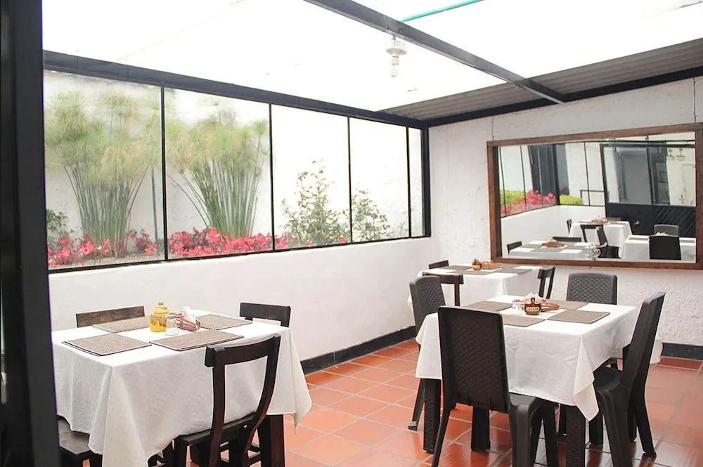 Hotel Posada de Santa Elena