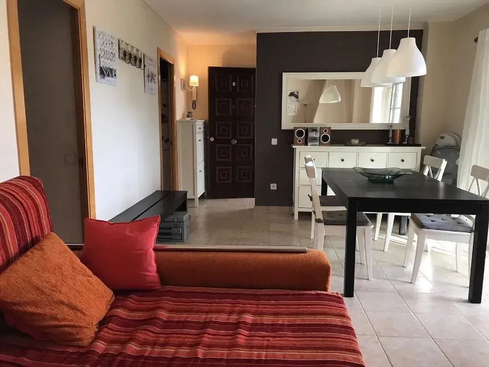 Planta Baja César Martinell con Jardín y Barbacoa - 115B