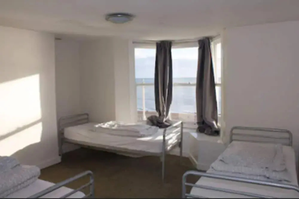 The Grapevine Seafront - Hostel