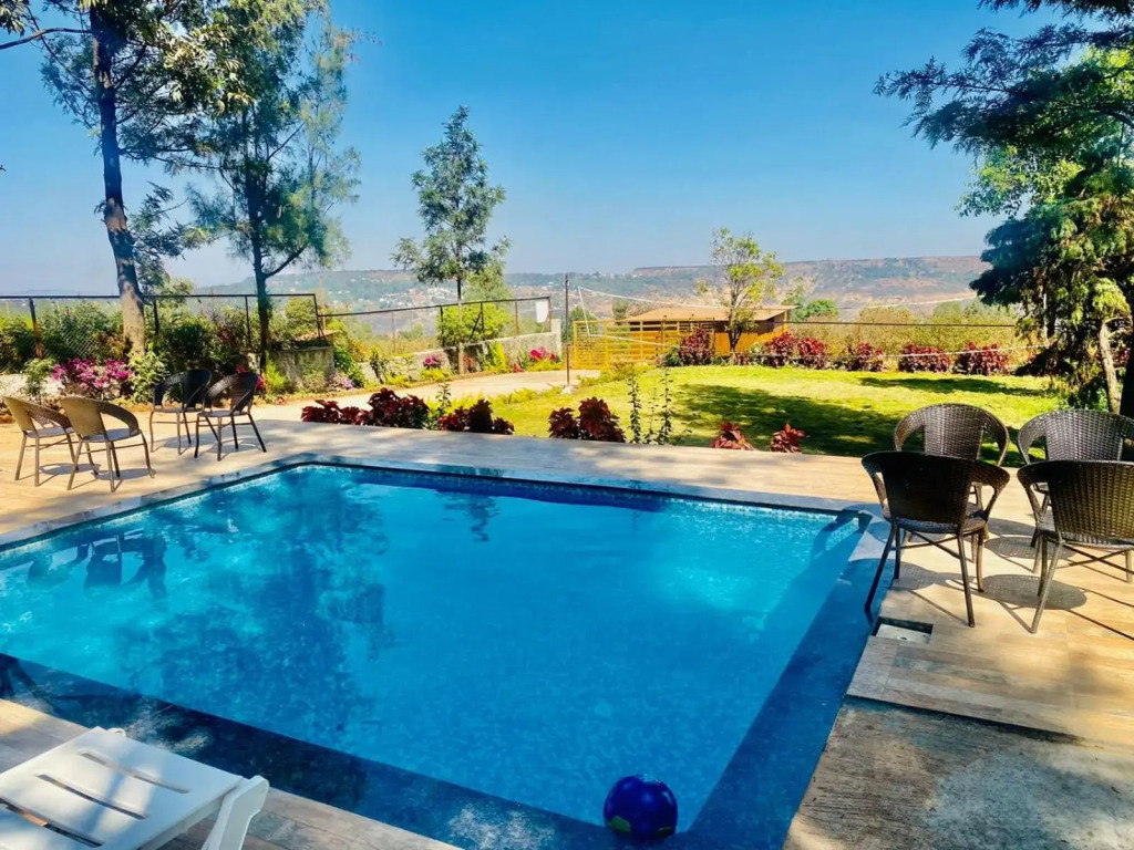 West Valley Villa Casa East