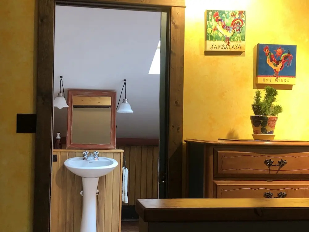 Mistisos Place