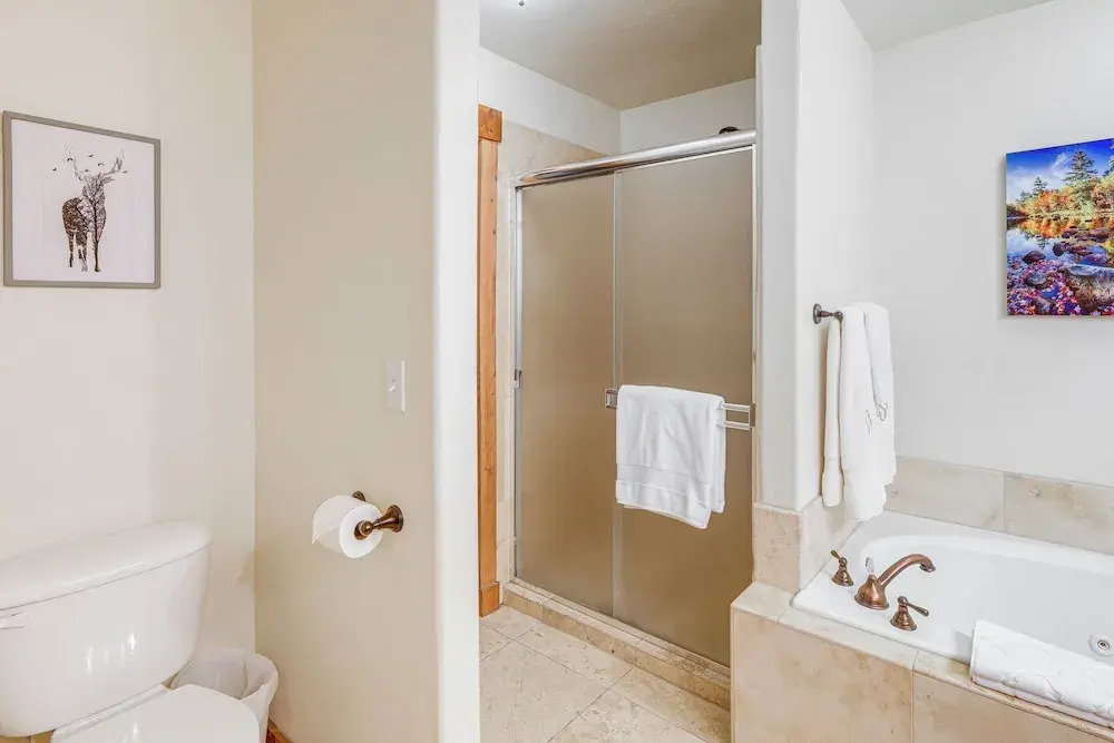 1 Mi to Ponderosa State Park: Condo w/ Pool Access