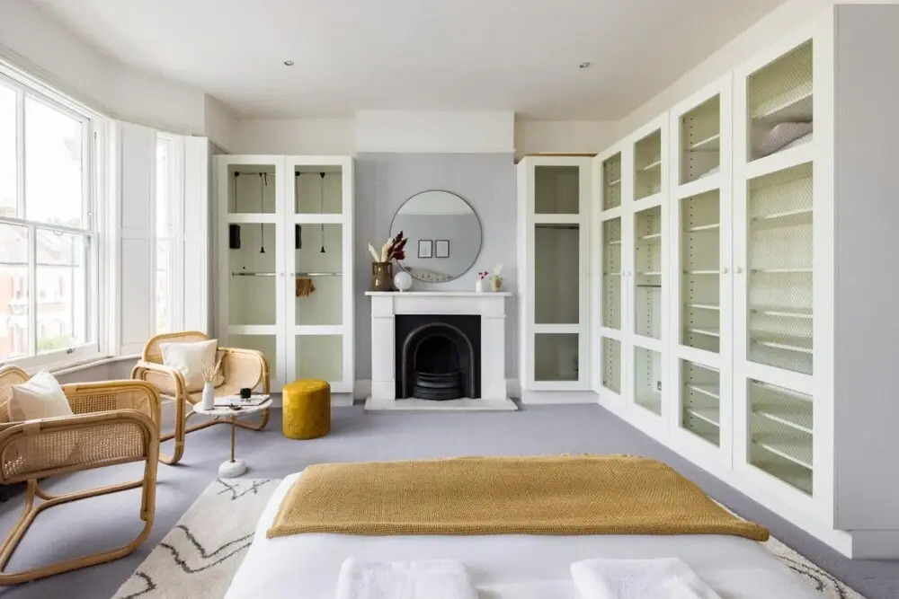 The Clapham Classic - Stylish 5bdr Family Home With Garden, London