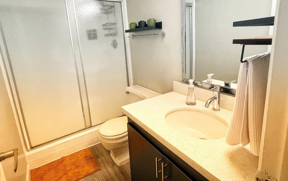 Stay-Smart Modern Travelodge