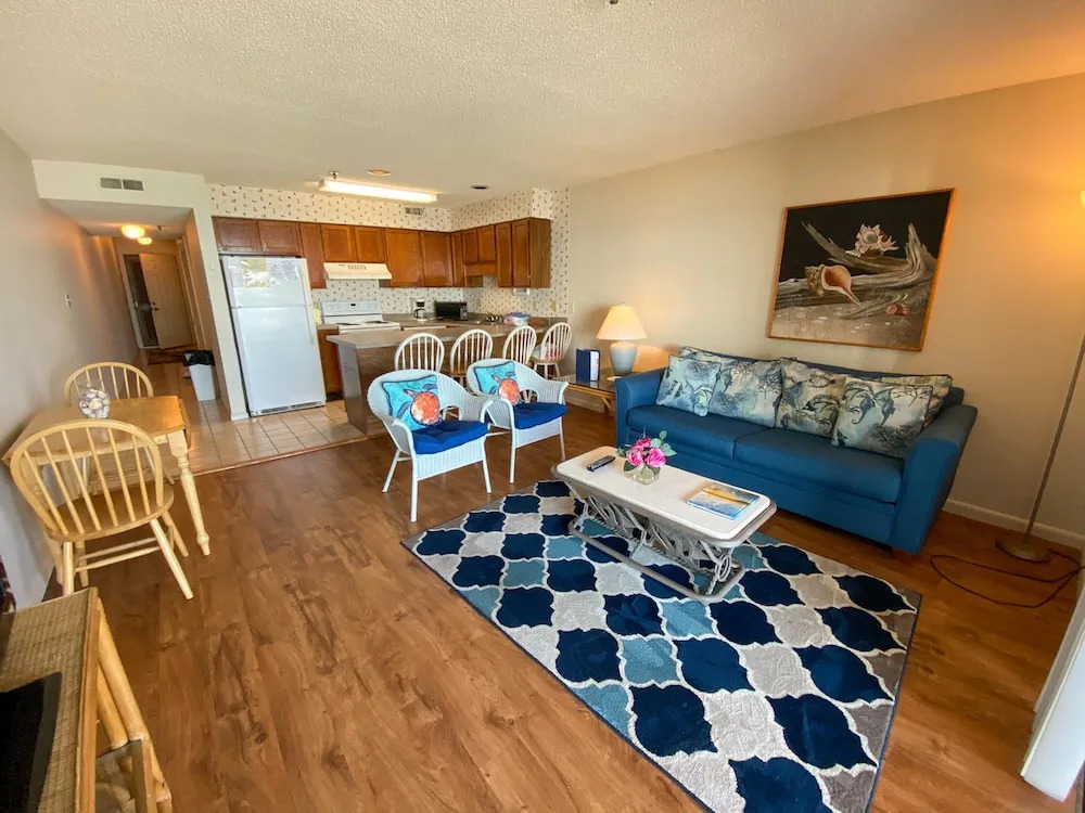 Ocean Inn 403 by Seaside Vacations