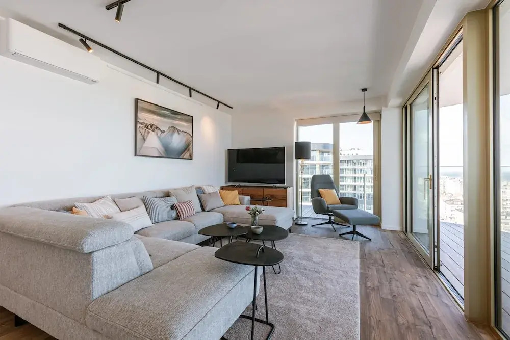 Spacious Apartment With Huge Terrace With sea View
