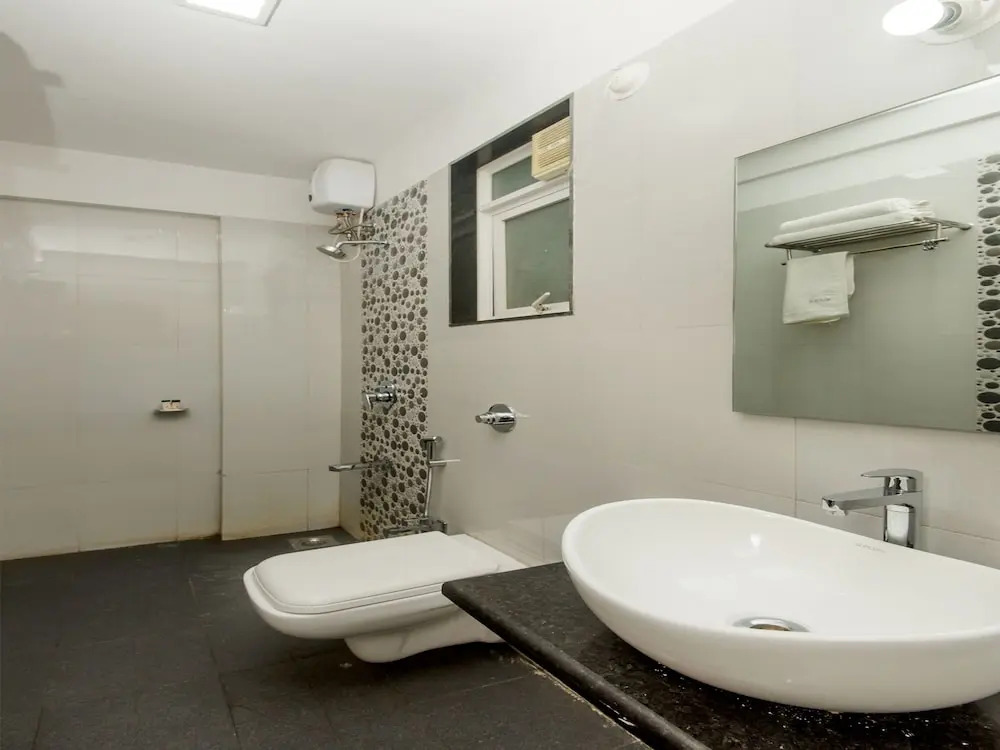 OYO 11441 Hotel Blue Bells Residency