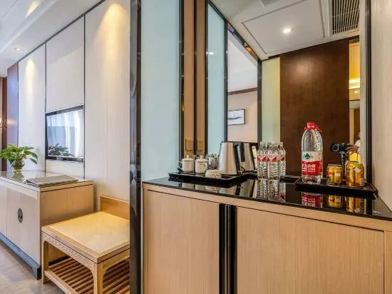 Baoyue Hotel