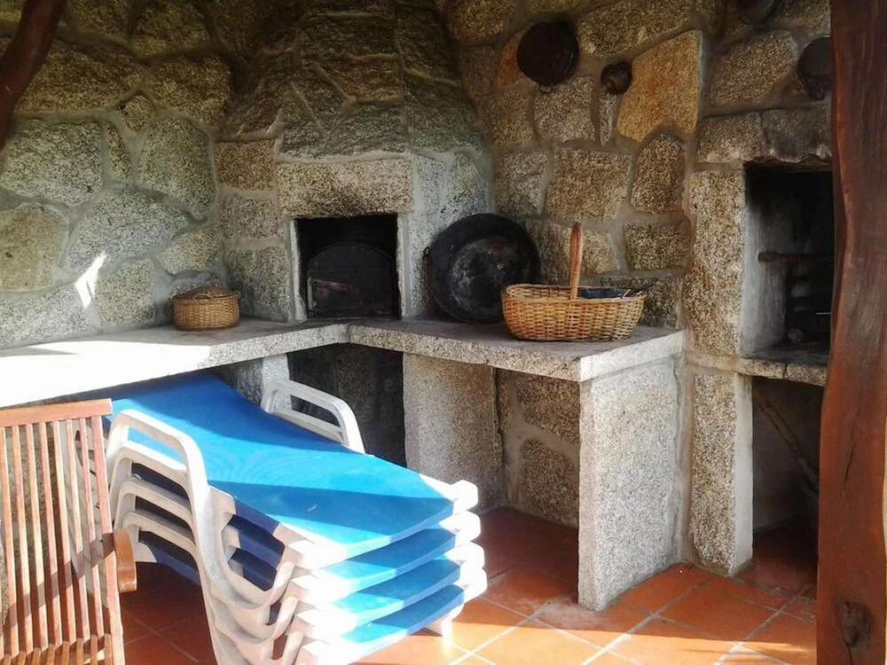 Elegant Villa with Panoramic Views in Caniçada