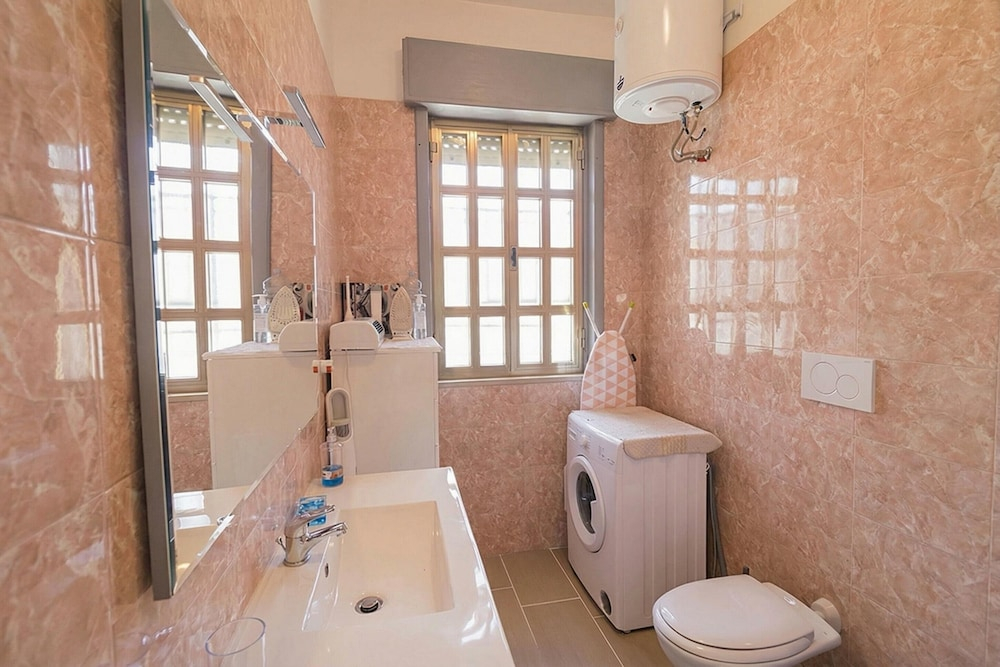 Villa Milon Near The Sea