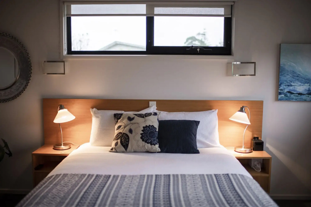 Cowes Luxury Beachfront Apartment - Phillip Island