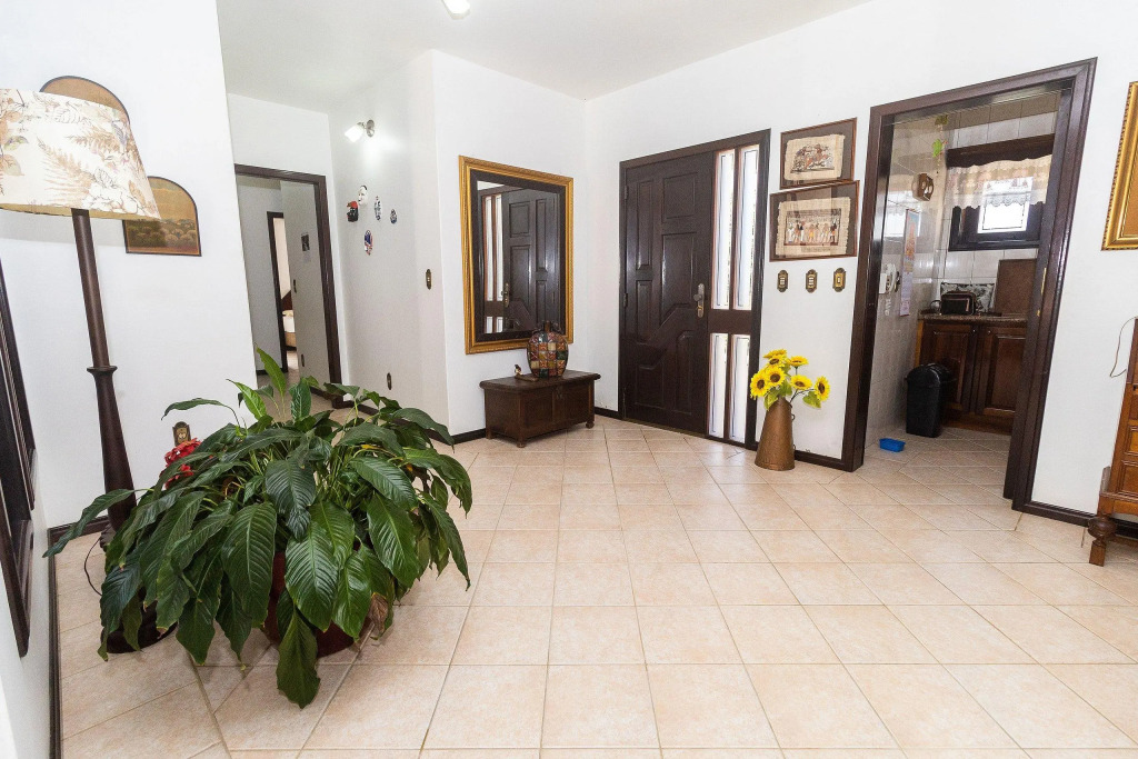 Casa com Piscina e Sinuca em Bombinhas