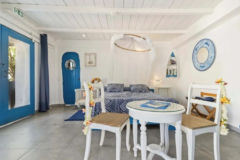 Seaside Air-conditioned Bungalow Tamara