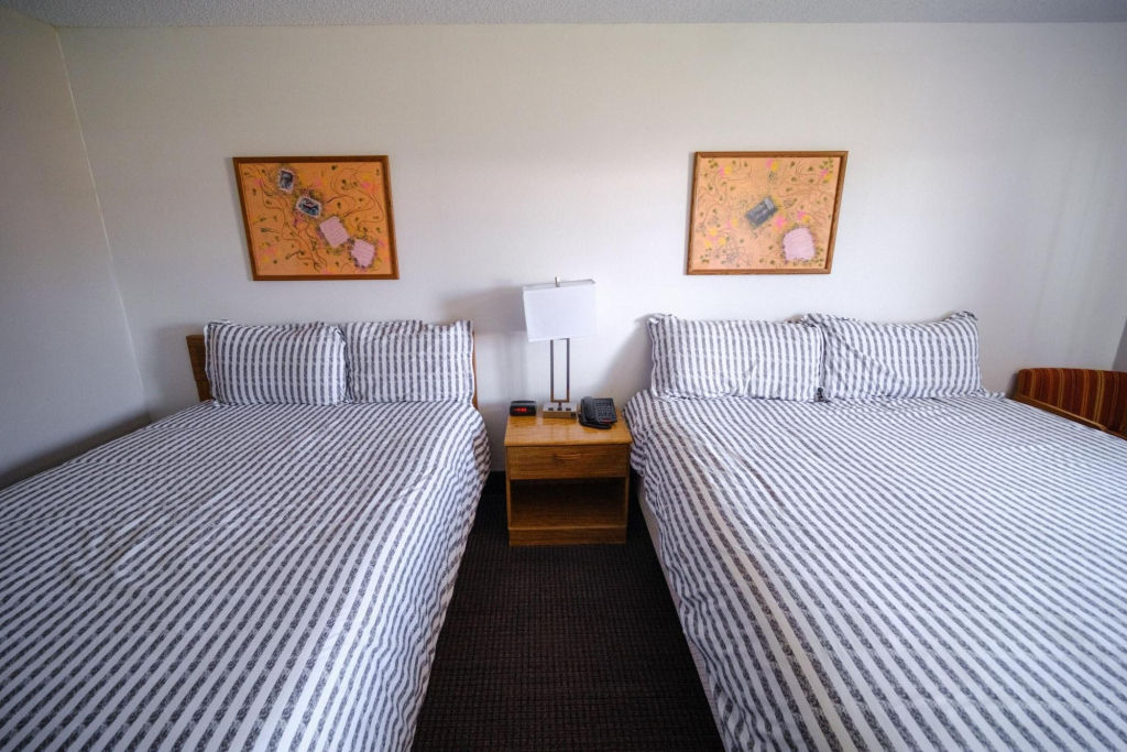 Westwood Inn & Suites Kimball I 90