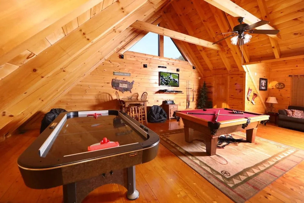 Amazing Grace - Two Bedroom Cabin