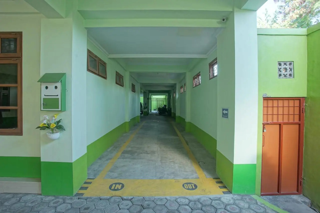 OYO 1419 Rhona Guest House Syariah