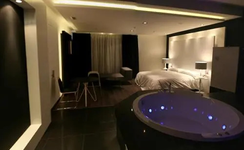 Kadrit Hotel