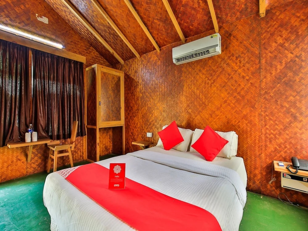 OYO 14372 Varty's Hillside Huts