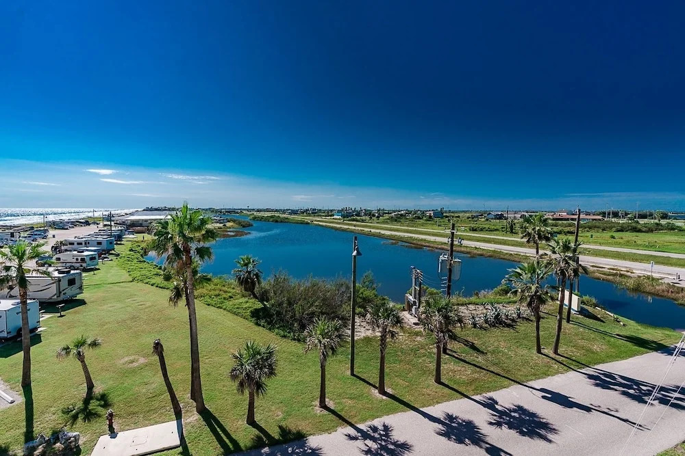 Southern Seahorse 1 Bedroom Condo