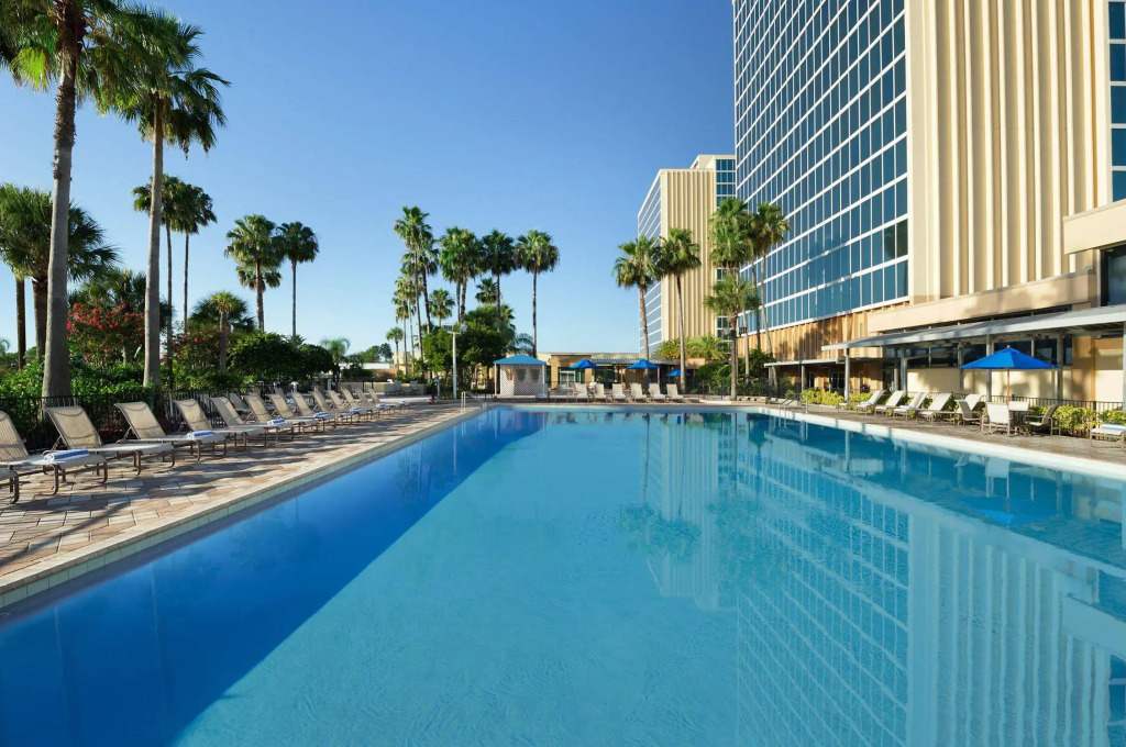 DoubleTree by Hilton at the Entrance to Universal Orlando