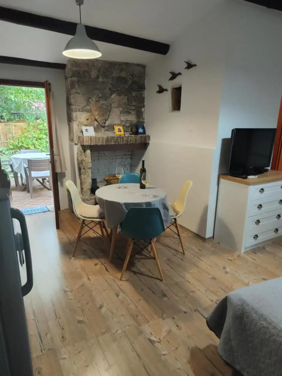 2-room apartment 30 m2 on 1st floor - INH 29179