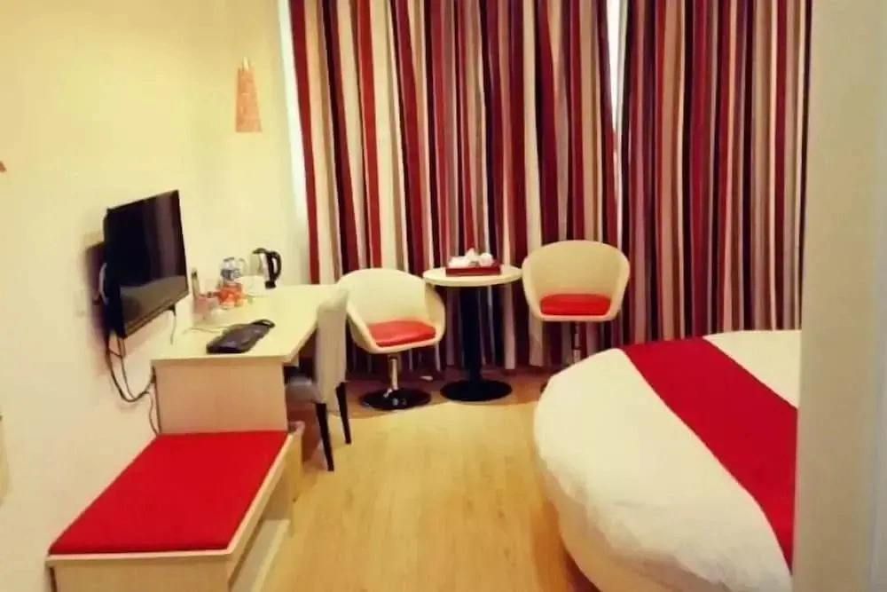 Nanan Huaiyuan Business Hotel
