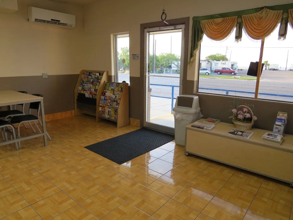 Executive Inn Laguna Vista