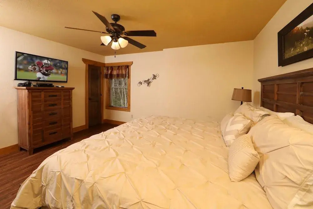 Firefly Nights 5 Bedrooms 5 Bathrooms Cabin