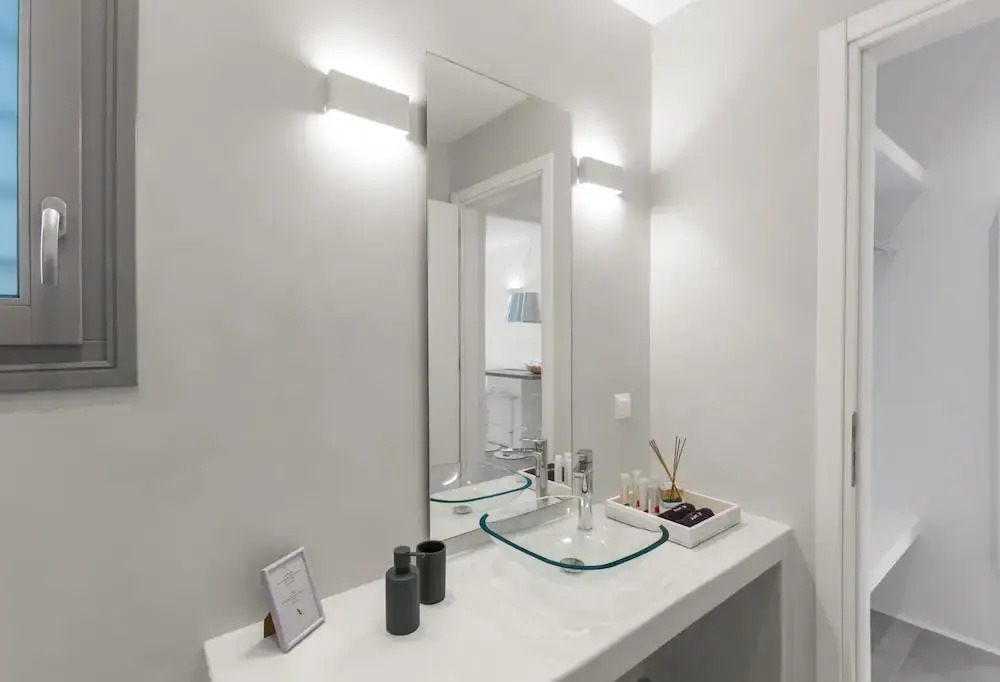 Alexander Suites