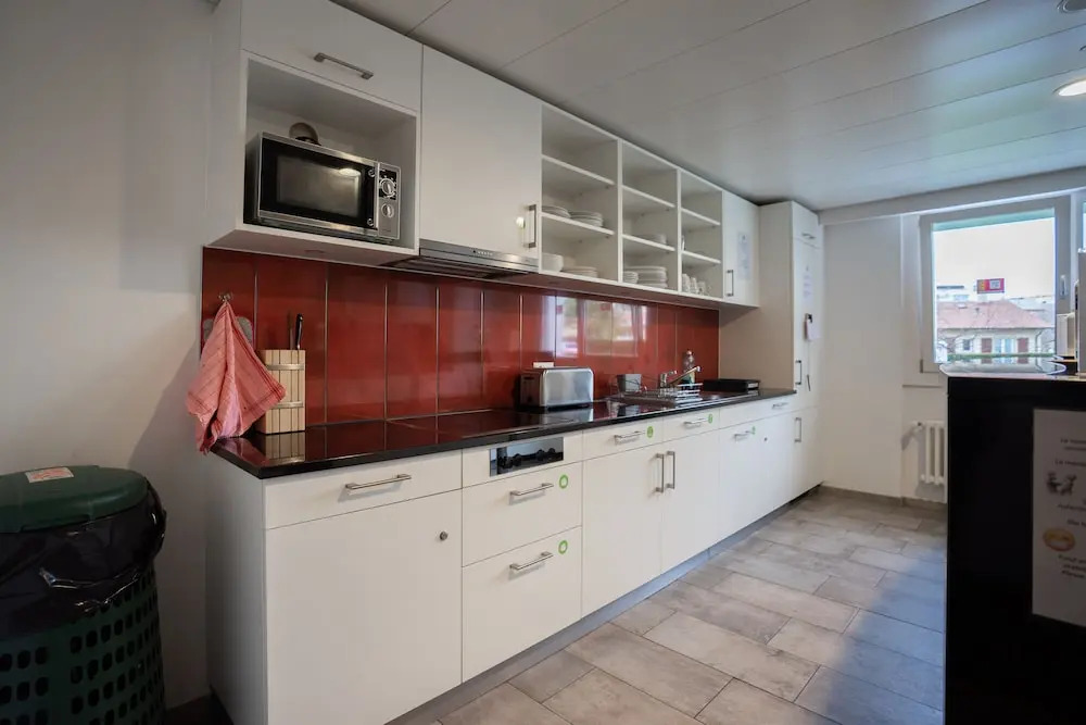 Nyon Hostel