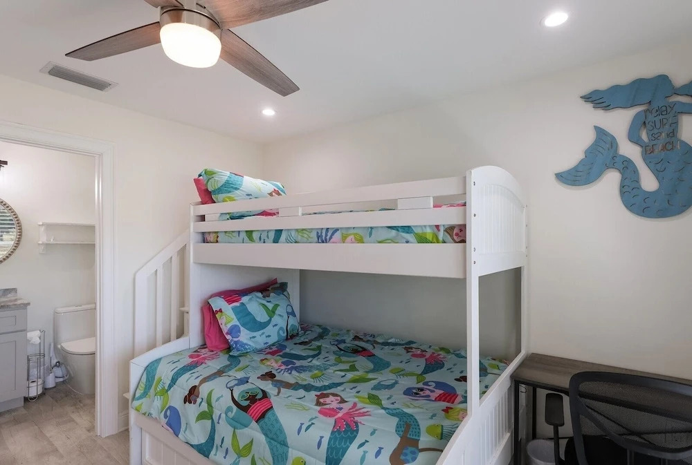 Surf Riders 4 Bedroom Home