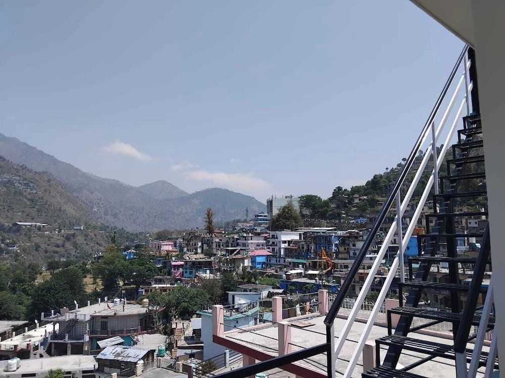 Rawat Residency