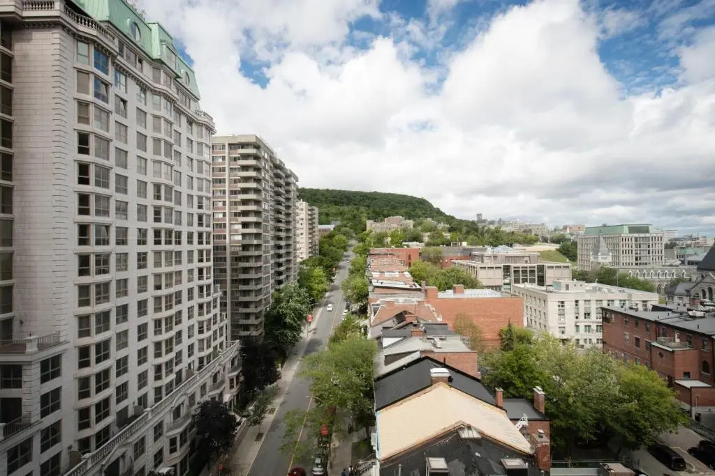 Best Western Ville-Marie Montreal Hotel & Suites