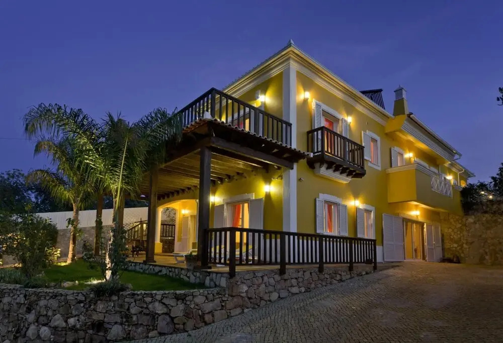 Villa Amarela